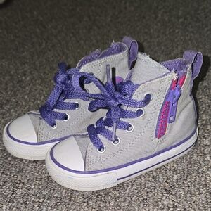 Converse Purple and Gray Sneakers with Classic Low-Top Design